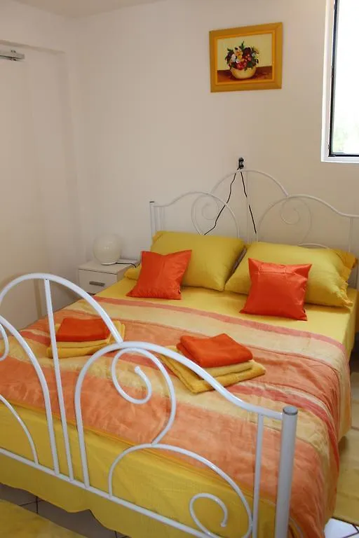Apartments Palm House Rovinj 0*,